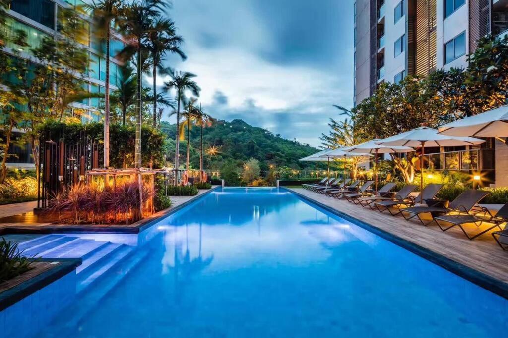 Sea View -High Floor 2 Bed Room Excellent Location 芭達亞 外观 照片